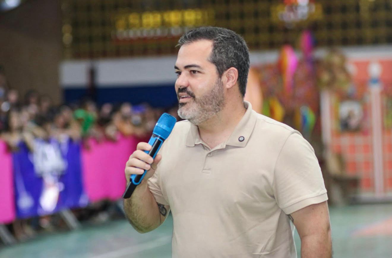 Prefeito Nicollas prestigia Pré-Junino do Interior e anuncia primeira atração do Festival do Pitu